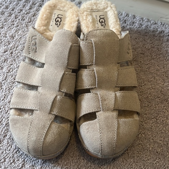 Suede UGG clogs. Size 6. - Picture 2 of 6